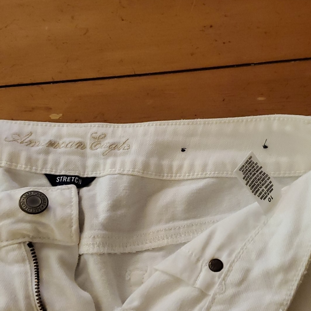 Shorts - Picture 3 of 3